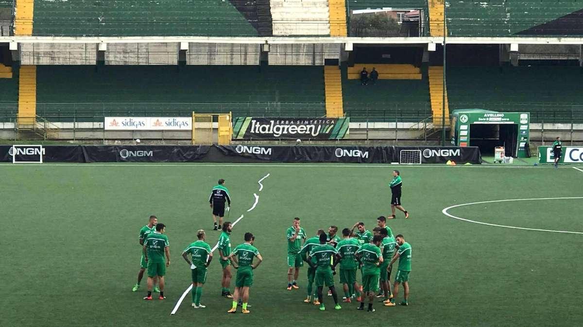 Avellino, nel mirino la sfida contro l'Empoli: Migliorini e Rizzato ai box