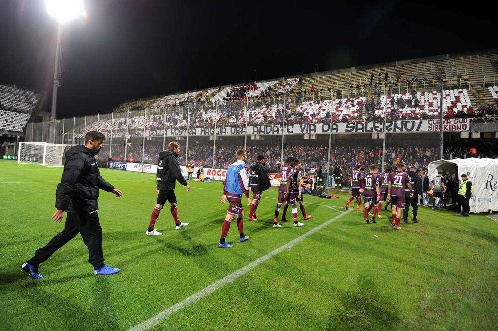 Serie B, il Lecce sale in massima serie. Foggia in C, Salernitana ai playout
