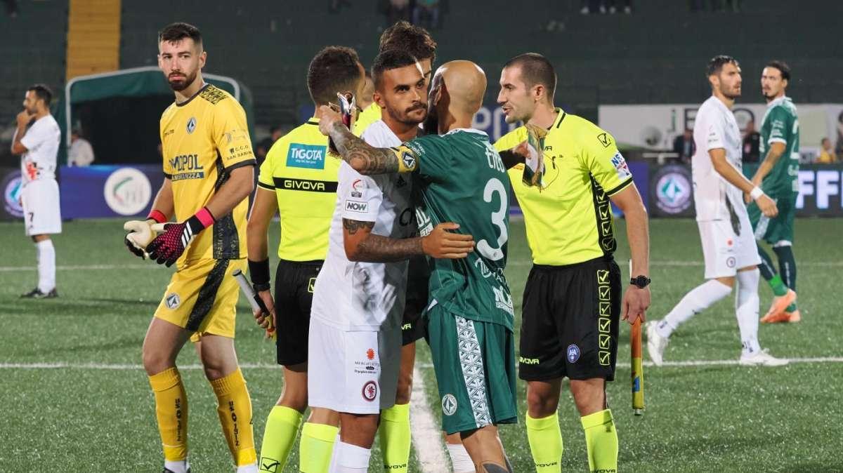 Avellino, pensieri "sinistri" per Pazienza: Tito e Falbo non al meglio, cosa potrebbe cambiare?