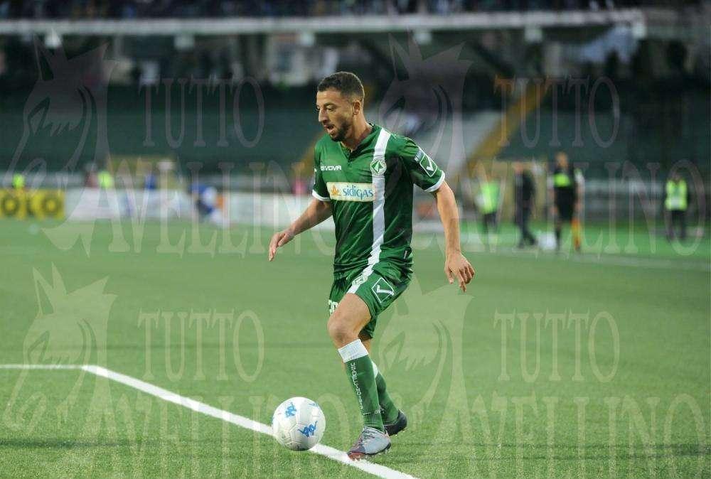 Avellino, un'altra delusione: Mbakogu riprende Molina (1-1)