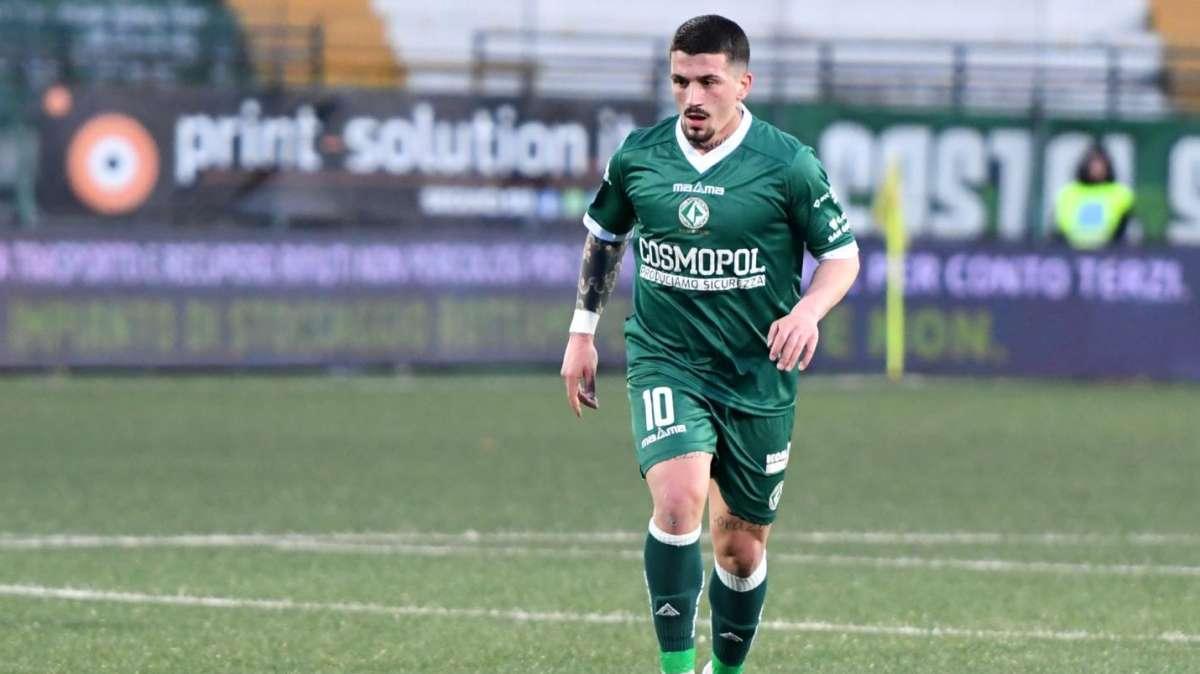 GdS - "Sorrento, impresa in 10. L’Avellino in casa delude". Male Russo, Patierno e De Cristofaro 