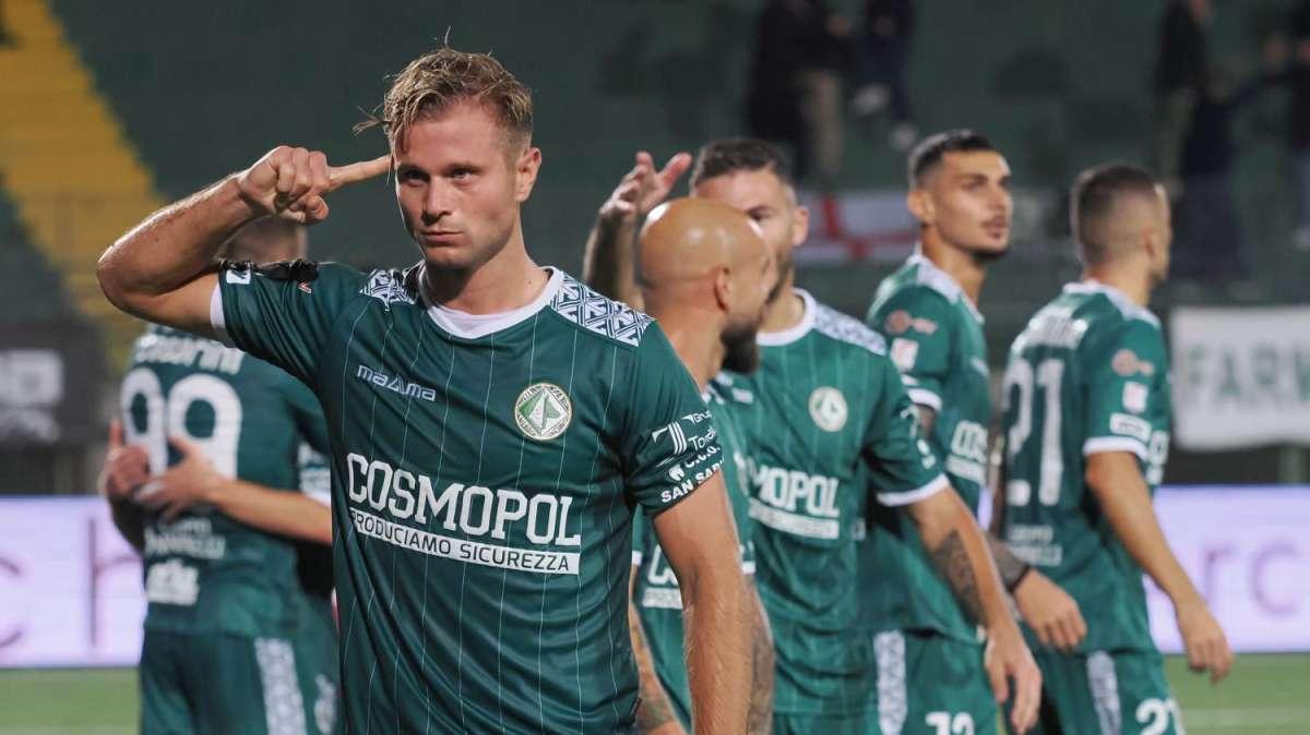 Il riscatto dell'ex Gori: ad Ascoli è a un passo dal record di gol 
