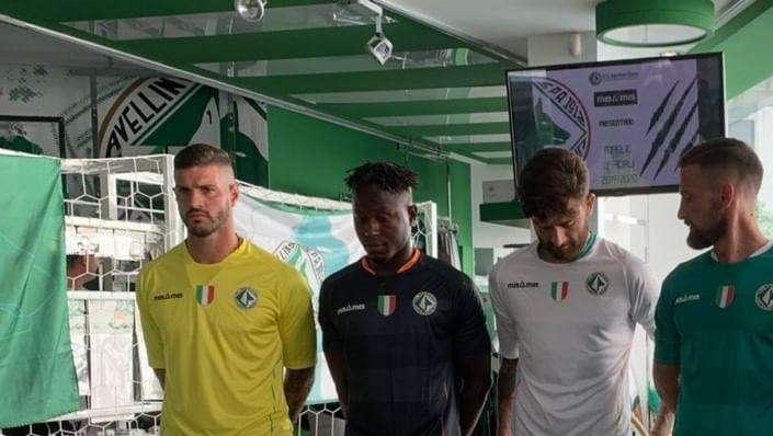 Tonti: "Sputeremo il sangue per questa maglia, onoreremo lo scudetto sul petto"