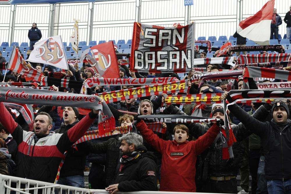 L'improvvisa 'sparizione' degli ultrà cremonesi: colpa di uno striscione non autorizzato?