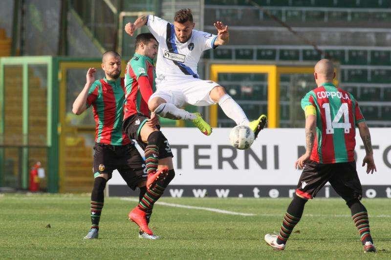Oggi giocherebbero così: i probabili undici delle ventidue di Serie B