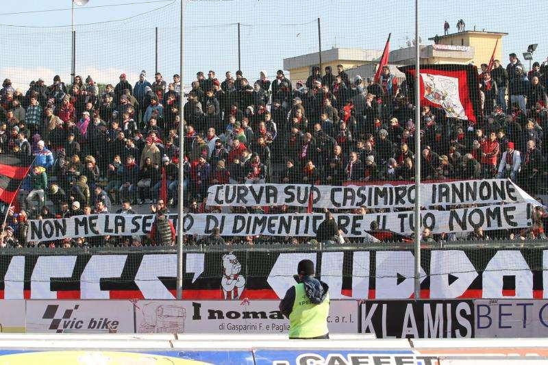Bomba molotov contro l'Avellino a S.Michele