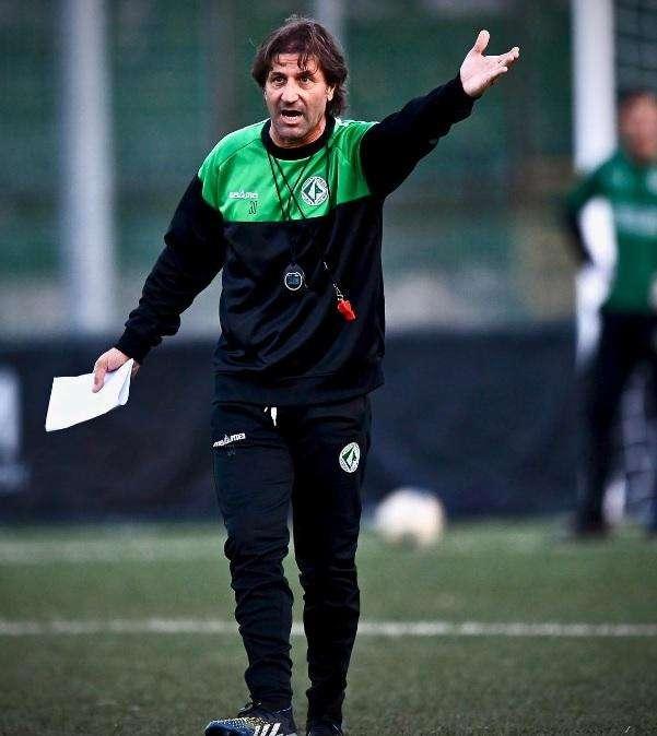 Avellino, Rastelli mette subito sotto la squadra. Oggi allenamento pomeridiano a porte chiuse