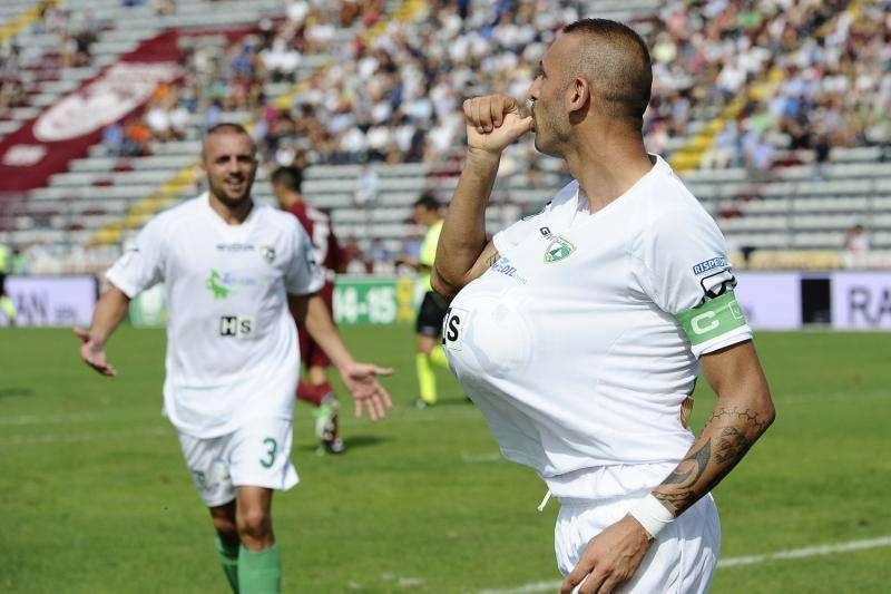 TuttoAv - Ag. Castaldo: "Questa maglia una seconda pelle. Non sarà il salvatore della patria, ma farà la differenza. Obiettivo? Serie A con l'Avellino"