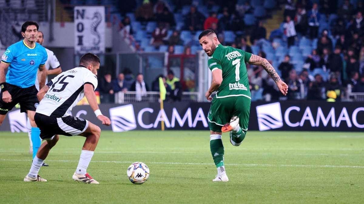Avellino, così non va: il Frosinone passeggia al Partenio-Lombardi (1-3)