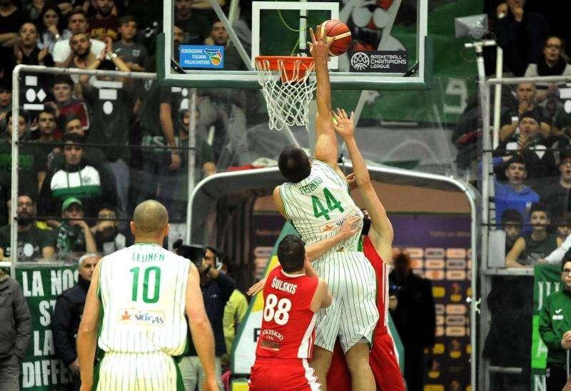 La Sidigas travolge Pesaro: al PaladelMauro vincono i biancoverdi (79-62)