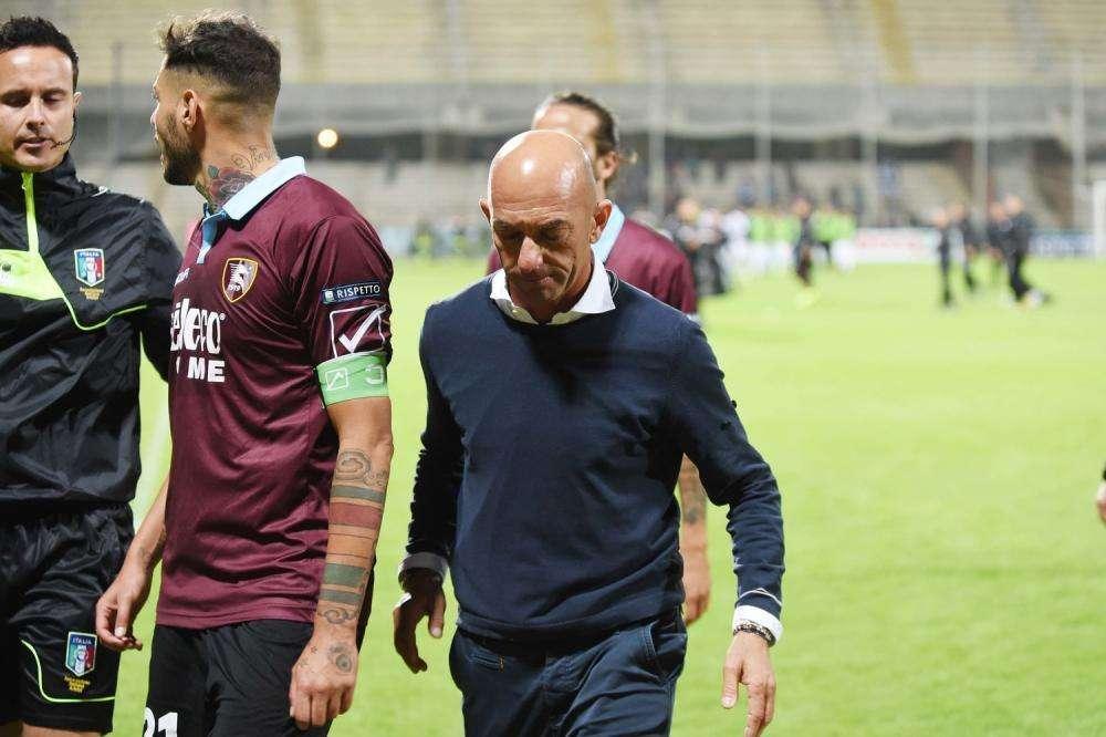 Bollini: "La Salernitana sta bene, non si farà condizionare dall'ambiente. I nostri tifosi sono calorosi e maturi"