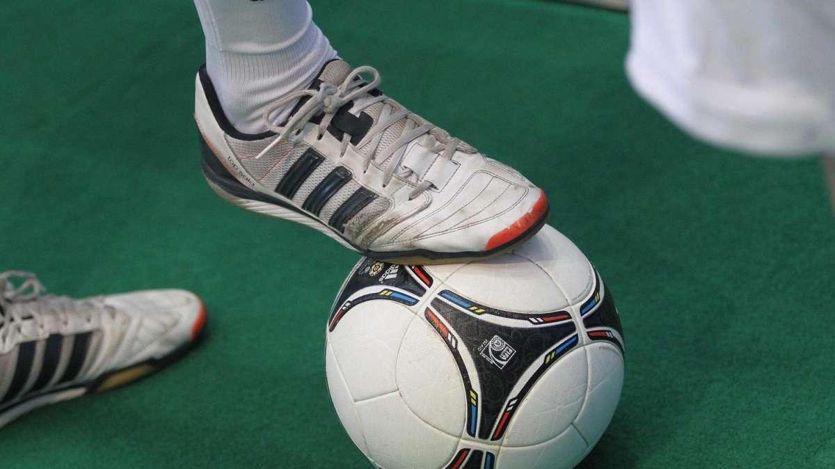 Calcio a 5: in C1 vittorie per Real Cesinali e Futsal Solofra, pari del Cus Avellino