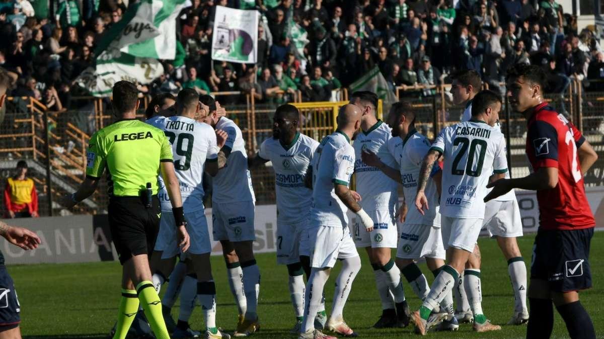 Avellino, 26 convocati per la Viterbese: Rastelli recupera Mazzocco, prima chiamata per Sottini