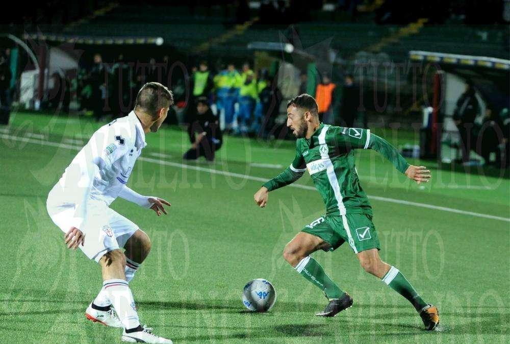 Avellino, costola fratturata per Radu: riposo e terapie. Si rivede Bidaoui