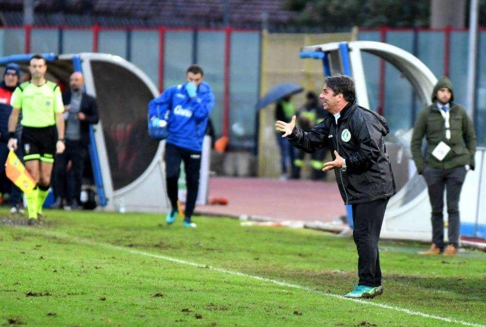 Capuano si coccola Parisi: "Tra i più forti in Italia, non mi espongo sulla terna. Attendo il mercato"