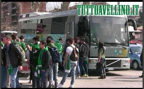 [VIDEO] I tifosi dell'Avellino in partenza per Bari