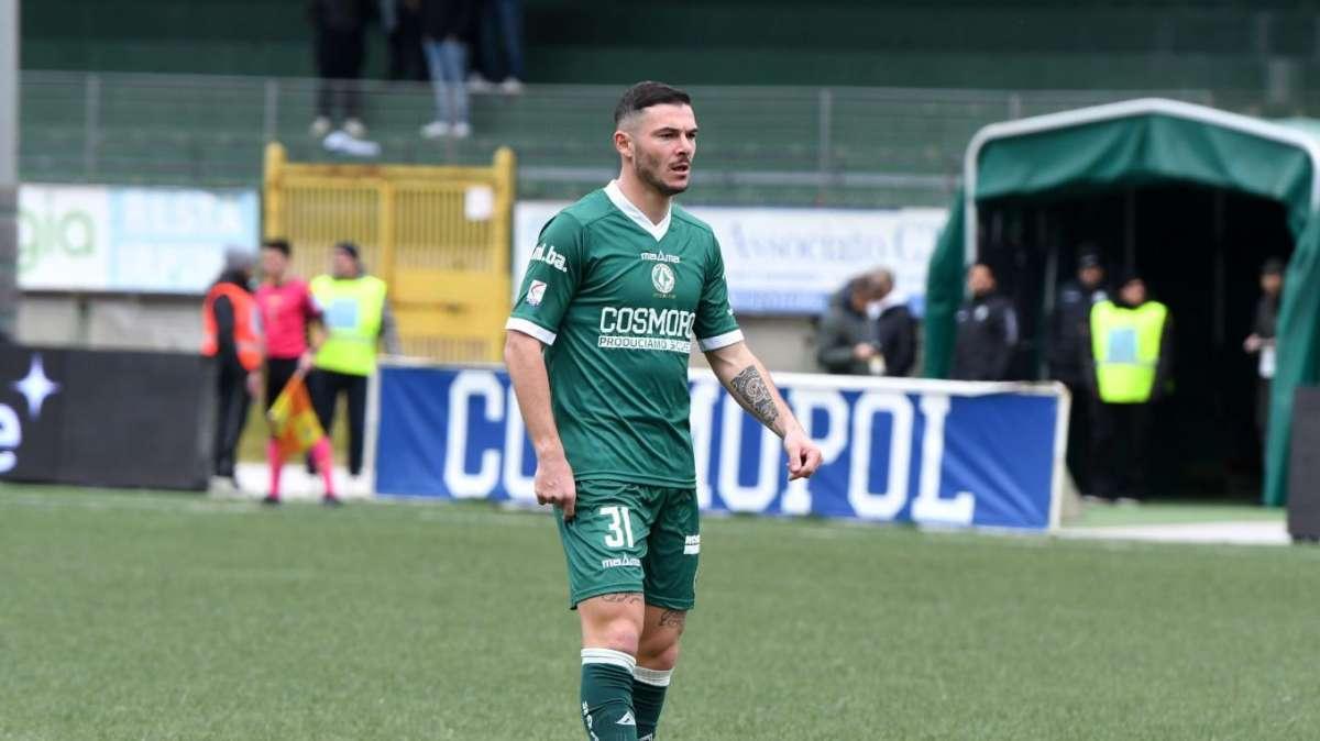 Casertana-Avellino 0-2, le pagelle: di Sgarbi ce ne sono 2 o 3; Marconi c'è, Ricciardi concede il bis
