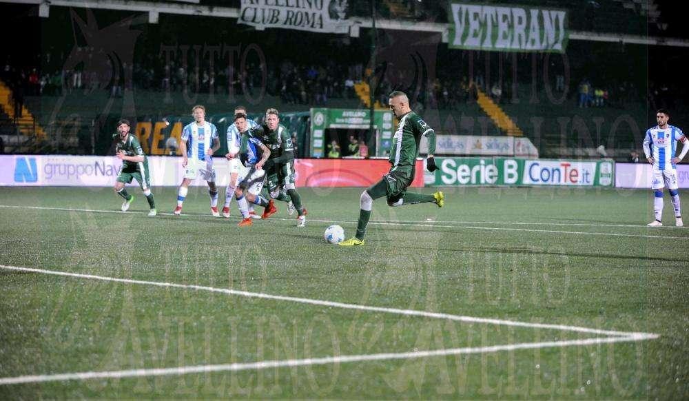 Gds - Pescara, prodezza di Brugman. Ma l'Avellino rimedia due volte