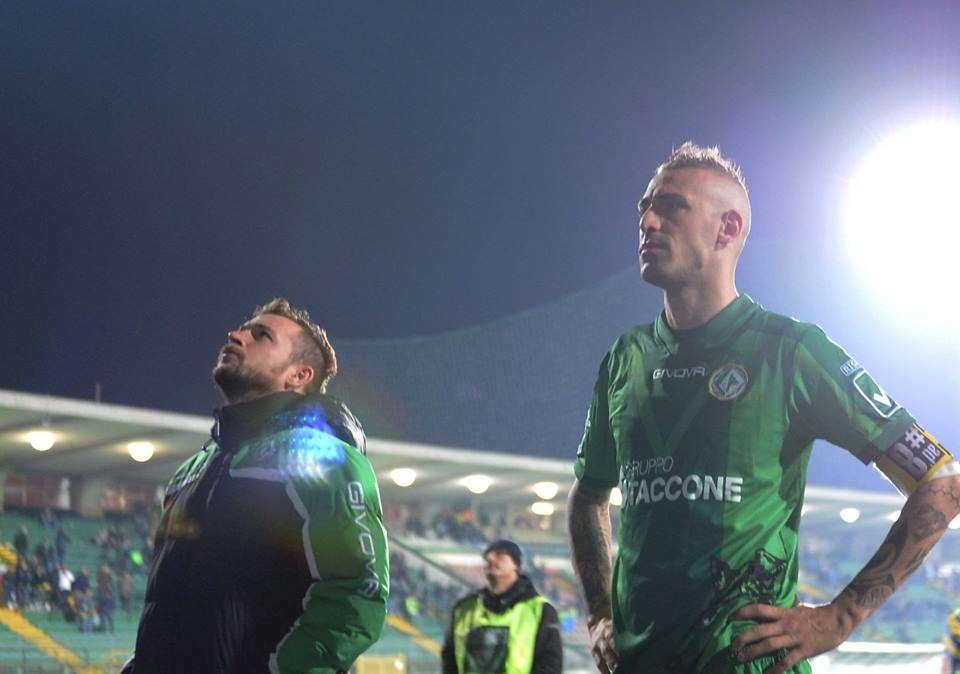 D'Angelo e Castaldo, avete aspettato chi e cosa? L'Avellino è nato ieri, non ci sono neppure i palloni...