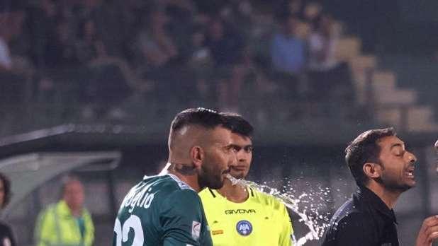 Un calcio all'emergenza e uno alle critiche: l'Avellino torna a correre e a convincere
