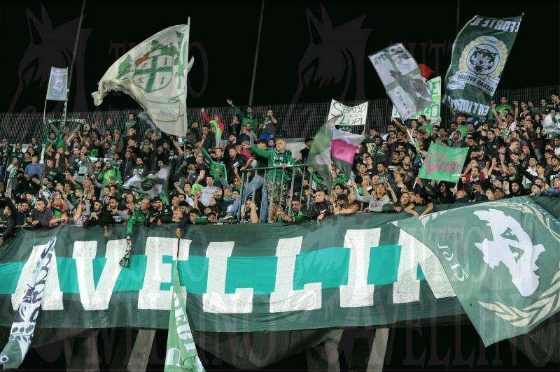 Avellino, a Novara senza l’obbligo della tessera del tifoso: al via la prevendita 