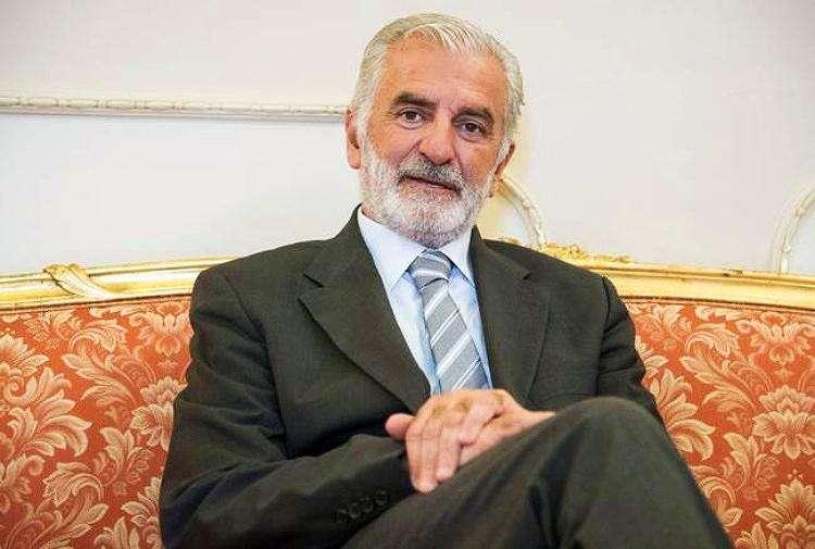Il commissario Priolo: "Speriamo il Partenio torni ai vecchi fasti, valuteremo eventuali proposte di acquisto"