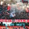 VIDEO - Compleanno Bari, gli auguri dei tifosi... poco felici
