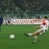 Il gol che fece venire giù il San Nicola: correva l'anno 1999