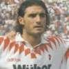 Un vero muro e un mastino tutto grinta e forza. Lorenzo Amoruso era il custode della difesa del Bari