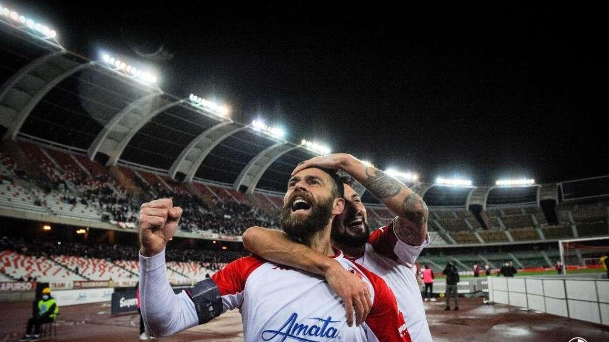 Bari, post vittoria: cena tra veterani e sorrisi social - FOTO