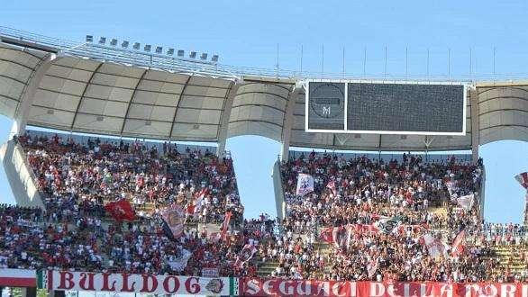 Bari, al San Nicola tifoseria da urlo: media da top 15 in Italia