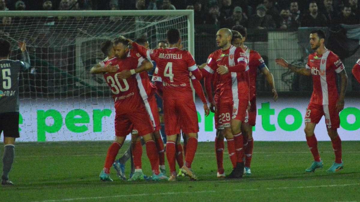 Monza, fatta per un difensore ex Bari: effettuate le visite mediche