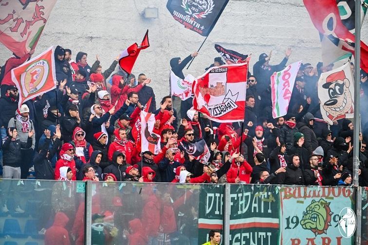 VIDEO - Il Bari frena con il Crotone. L'opinione dei tifosi
