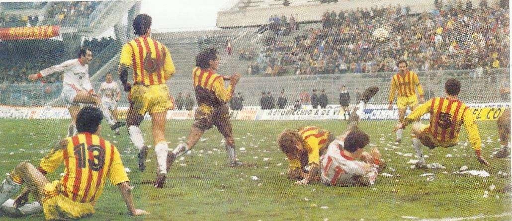 Accadde oggi - Rideout e Bergossi stendono il Lecce. Il derby di Puglia è biancorosso