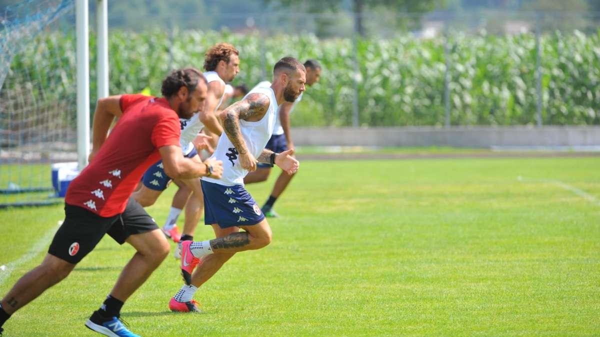 Bari, lavoro atletico e tattico. Annullata la seconda amichevole 