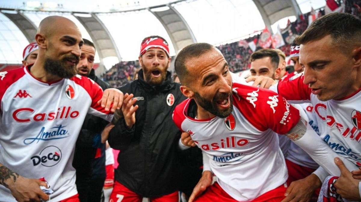 Bari, a Taranto per sfatare il tabù Iacovone. Derby antico, il clima è di gioia