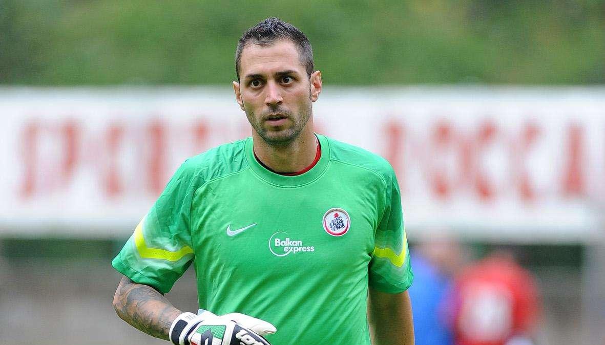 TuttoBari - Guarna: "Cerofolini è rapido e bravissimo tra i pali. Per difendere la porta del Bari serve coraggio. Oggi alleno"