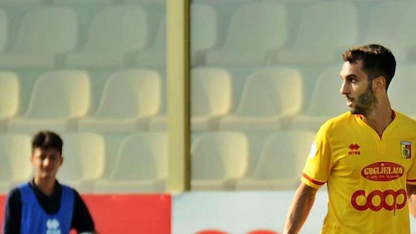 TuttoBari - Celiento e De Risio sempre più vicini. Non si molla Ciurria, ultimi documenti per Candellone e D'Orazio. Uscite? Folorunsho alla Reggina, Costa può salutare...