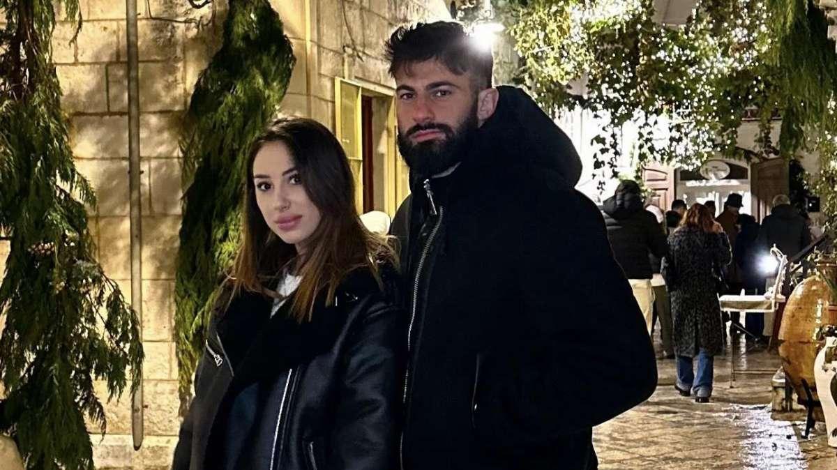 Quattro chiacchiere con…  Elisabetta, l’altra metà di Matino: “È scaramantico, con lui non ci si annoia mai. Siamo molto credenti. Bari? Una seconda casa”