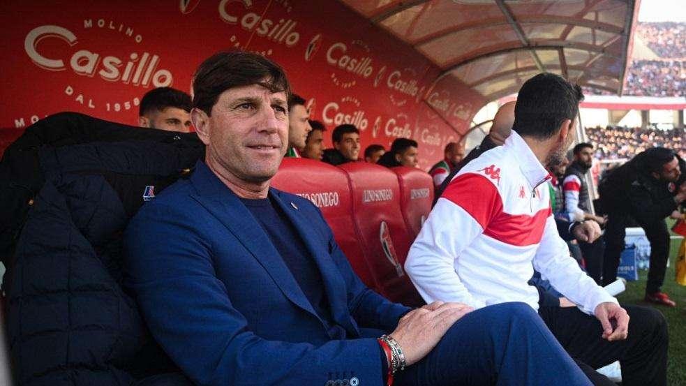 Ternana-Bari, le probabili: dentro Zuzek, bagarre a centrocampo. Torna Esposito?