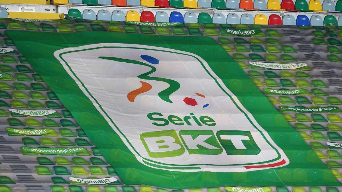 Serie B, Catanzaro e Palermo si spartiscono l'anticipo. Risultato e classifica