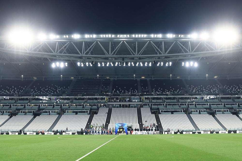 La Serie A: "Necessità di favorire la riapertura parziale degli stadi". C'è un protocollo...