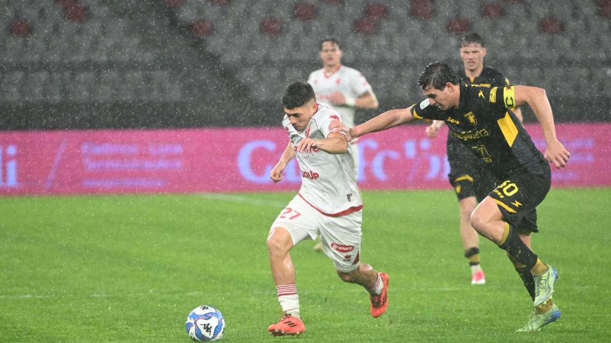 Bari-Palermo, le probabili: ancora Favasuli, in difesa Vicari a caccia di conferma. Attacco, più opzioni