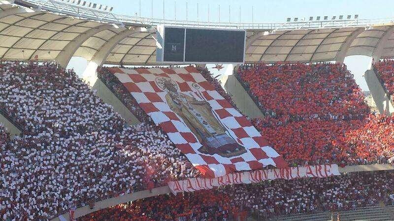 La curva nord in Bari-Latina