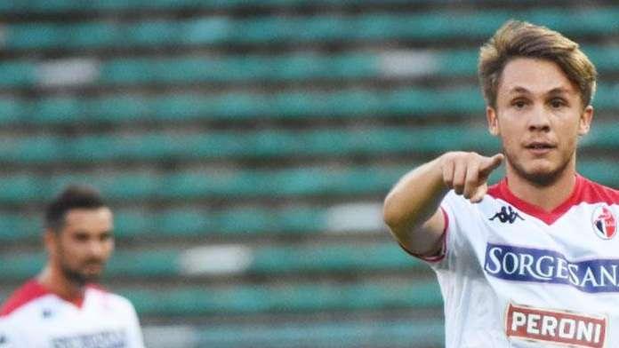 Ag. Terrani TuttoBari: "Con il gol tutti si sono accorti di lui. Mezzala? Un'evoluzione. Le parole di Vivarini..."