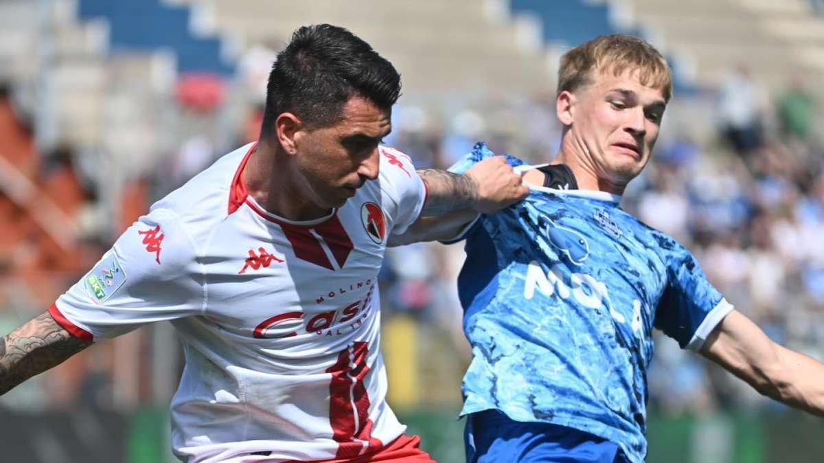 Pallone d'oro - Bellomo torna titolare... ed è il migliore! Gara col Como: le preferenze dei lettori di TuttoBari