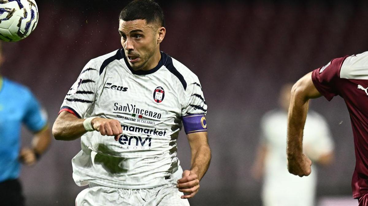 Gomez al Bari, il saluto del Crotone: "Grazie di tutto Capitano!"