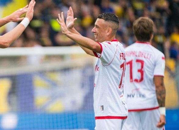 Verso Bari-Cosenza, Tuttosport titola: "E' il decollo?". CdS: "Longo e Alvini senza limiti"