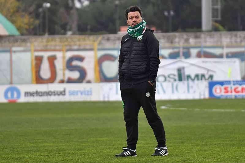 Serie C, è scoppiato il toto-allenatore. Il Palermo in alto mare, Raffaele verso Catania. Riconfermato Scienza. Braglia...