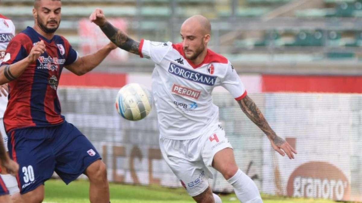 Riecco Costa. Contro la Casertana sarà titolare: parte il nuovo sprint